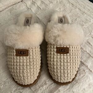 UGG Cozy Knit Slipper